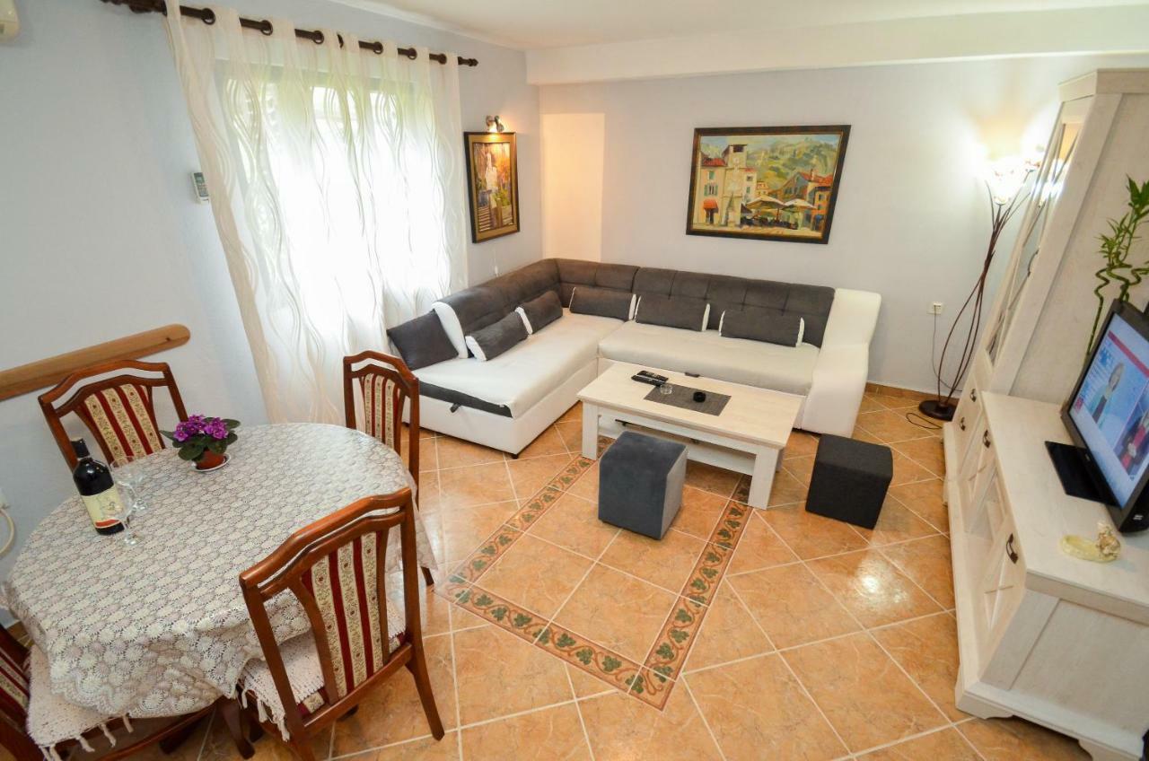Apartment Buki Kotor